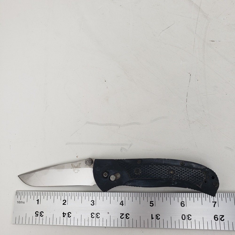 Discontinued Benchmade 10210 Mini-Ambush - Mel Pardue Design - Plain Edge